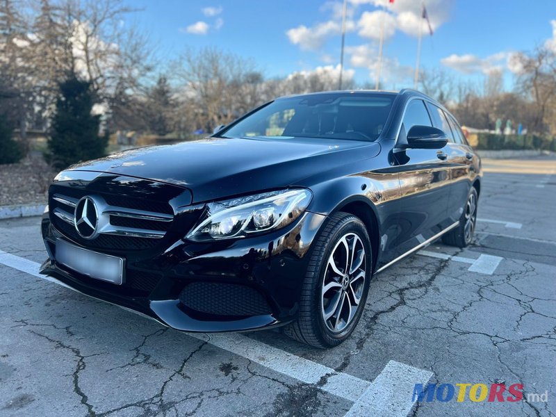 2016' Mercedes-Benz C-Class photo #3
