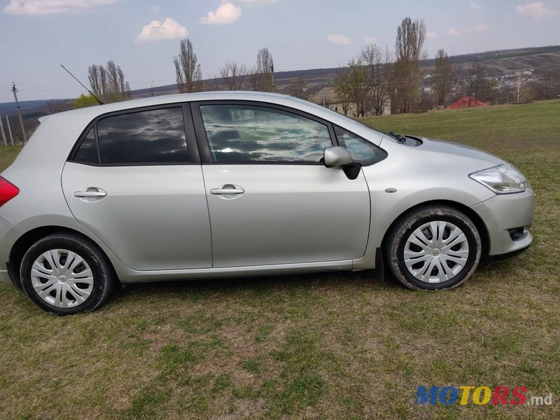 2010' Toyota Auris photo #5