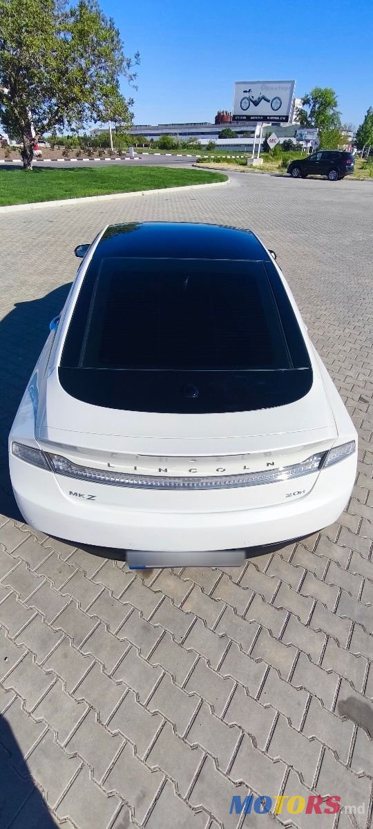 2015' Lincoln MKZ photo #5