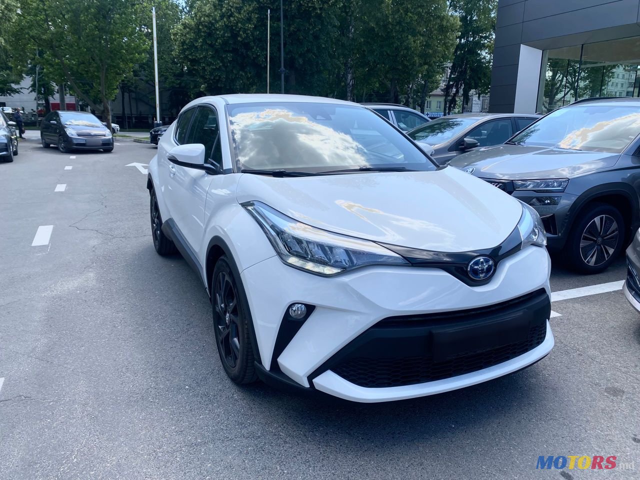 2023' Toyota C-HR photo #1