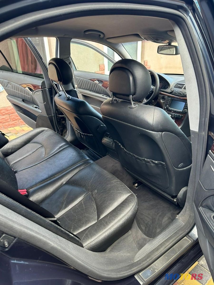 2005' Mercedes-Benz E-Class photo #6