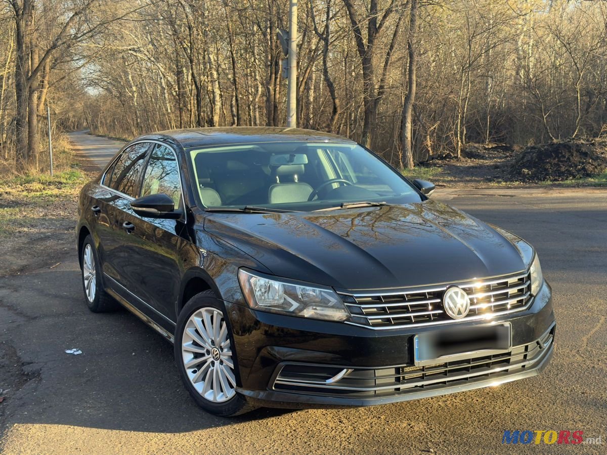 2016' Volkswagen Passat photo #2