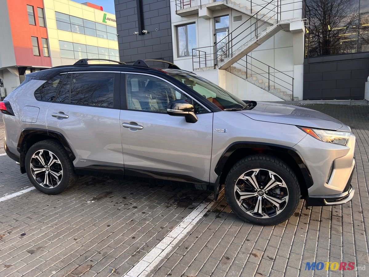 2022' Toyota RAV4 photo #3