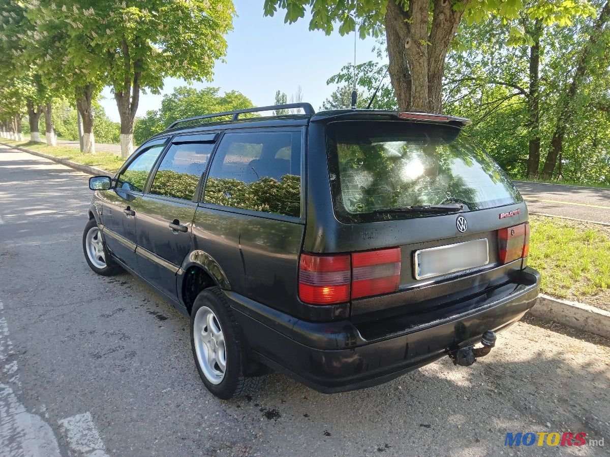 1995' Volkswagen Passat photo #3