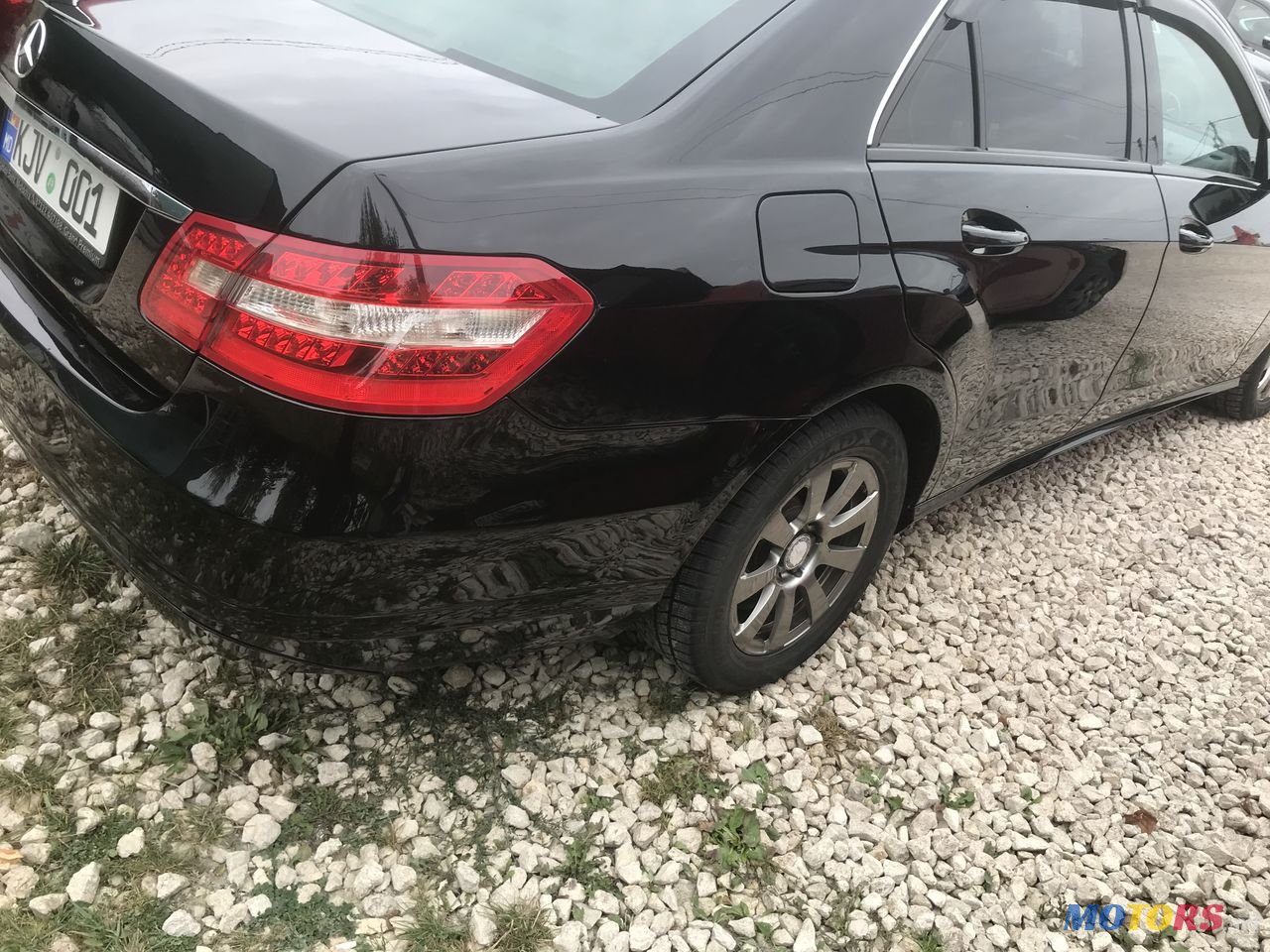 2011' Mercedes-Benz E Класс photo #3