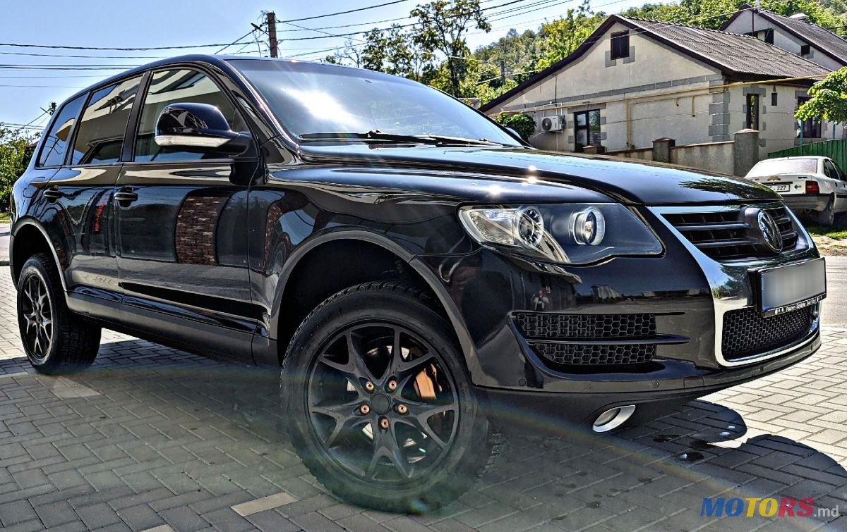 2008' Volkswagen Touareg photo #2