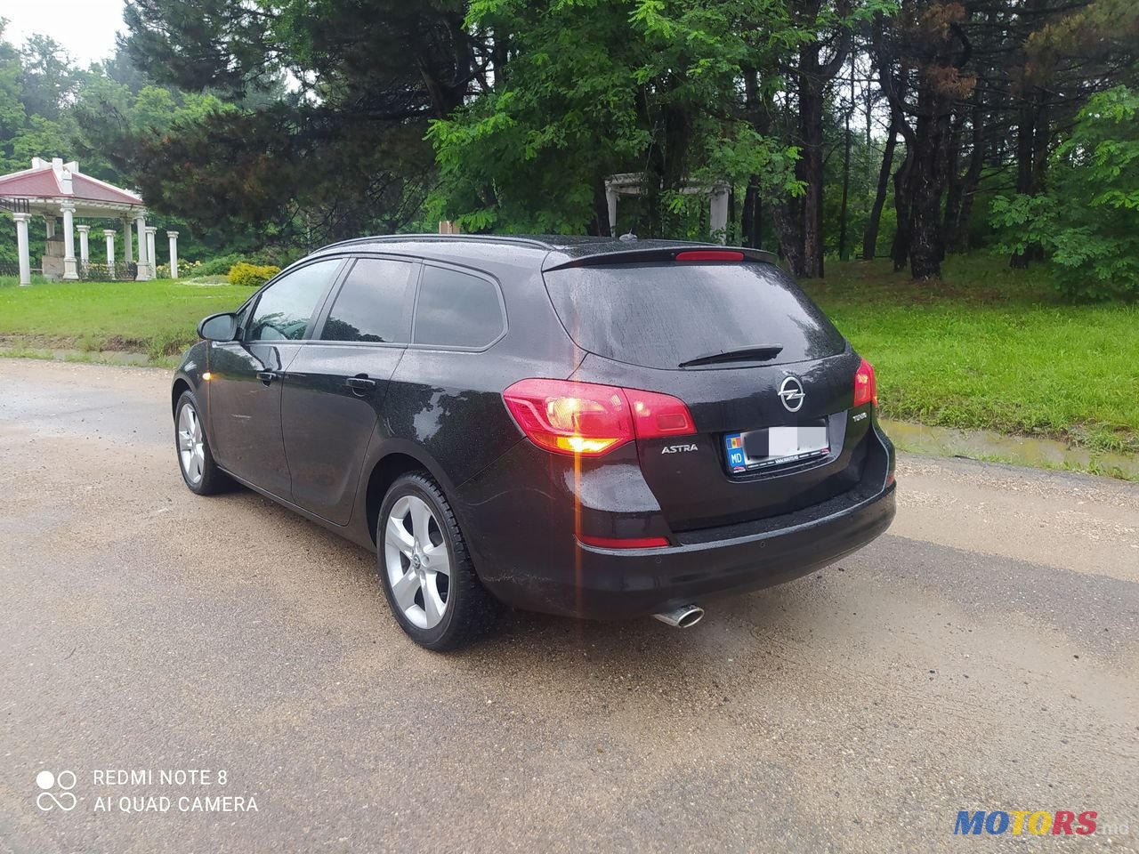 2011' Opel Astra photo #6