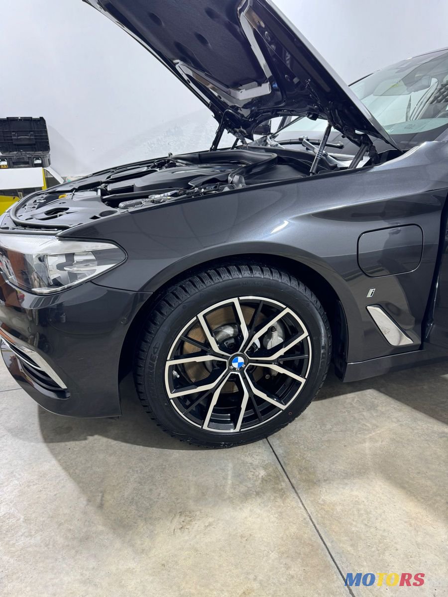 2018' BMW 5 Series photo #5