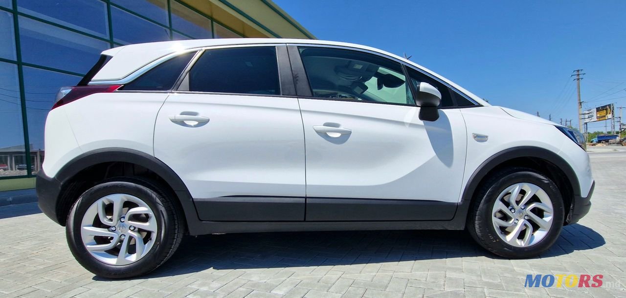 2020' Opel Crossland X photo #2