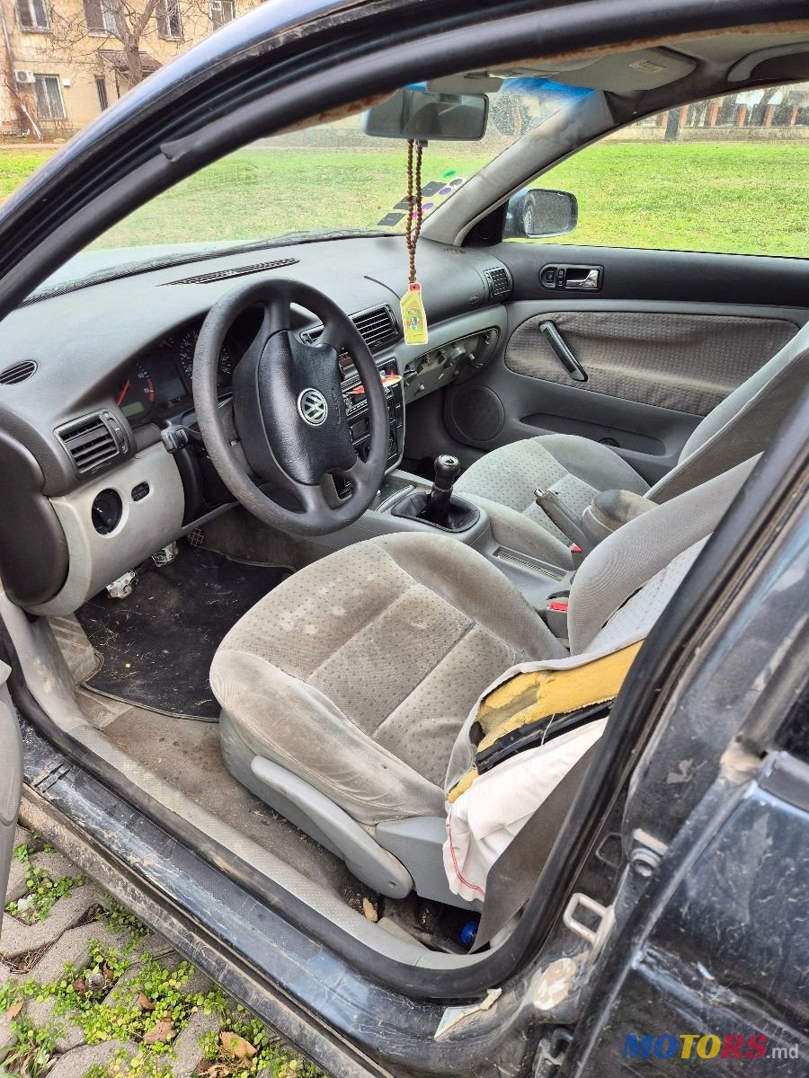 2000' Volkswagen Passat photo #5