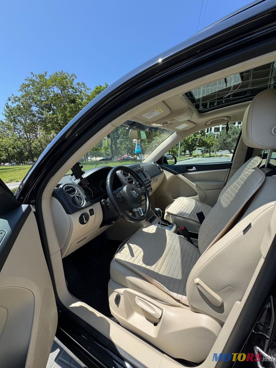 2014' Volkswagen Tiguan photo #2