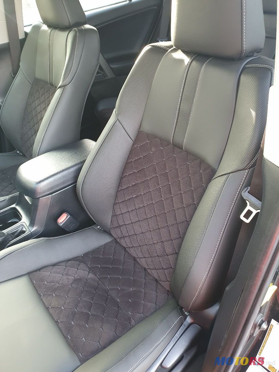 2016' Toyota RAV4 photo #1