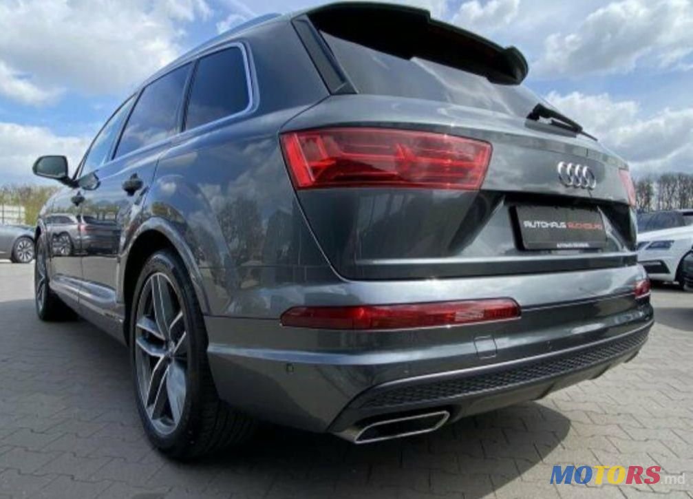 2018' Audi Q7 photo #4