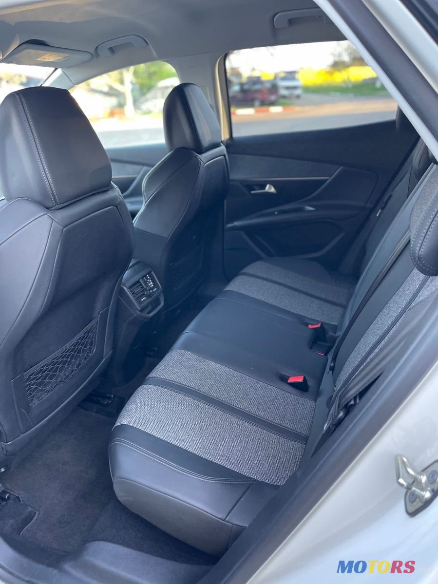 2019' Peugeot 3008 photo #6