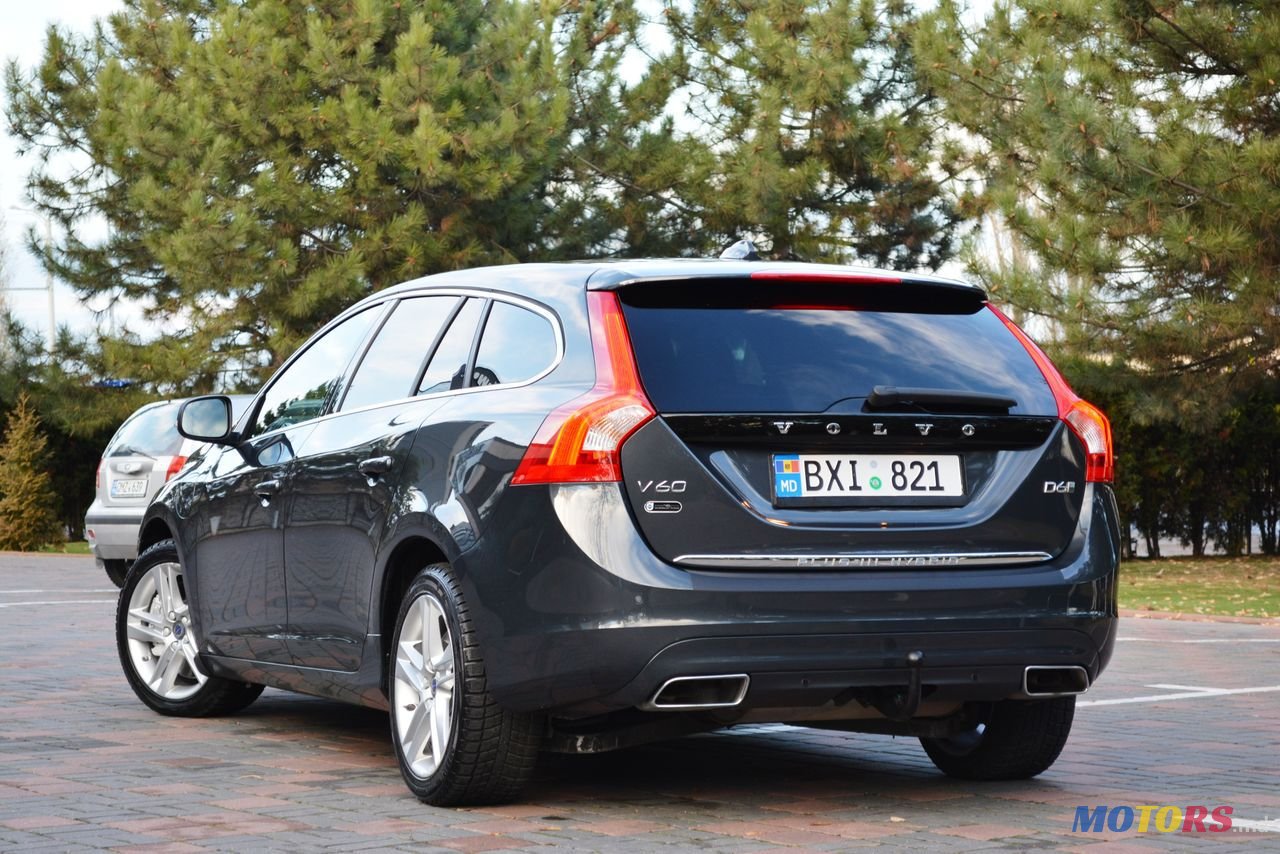 2015' Volvo V60 photo #2