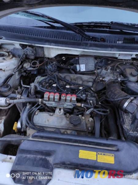 1999' Kia Carnival photo #2