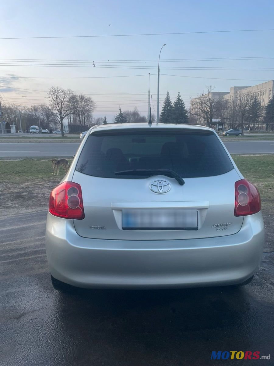 2007' Toyota Auris photo #1