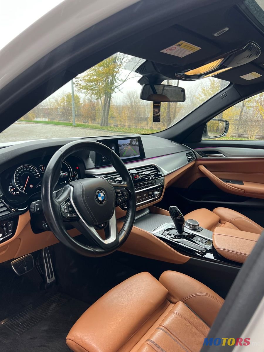 2018' BMW 5 Series photo #5