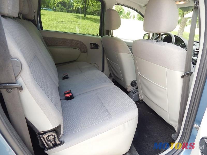 2008' Dacia Logan photo #4