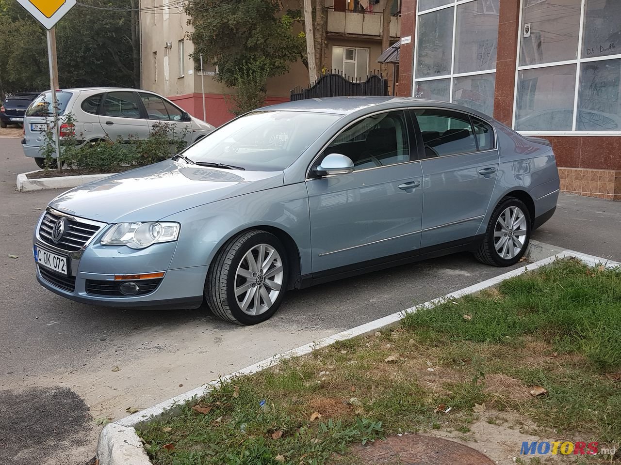 2009' Volkswagen Passat photo #1