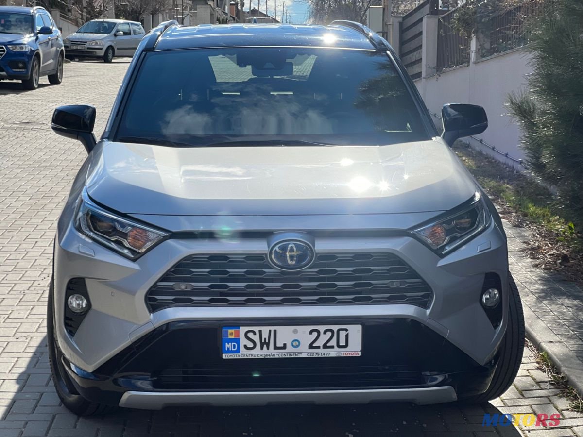 2020' Toyota RAV4 photo #1