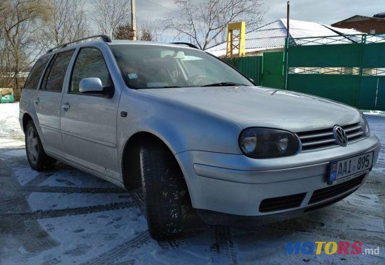 2001' Volkswagen Golf photo #1