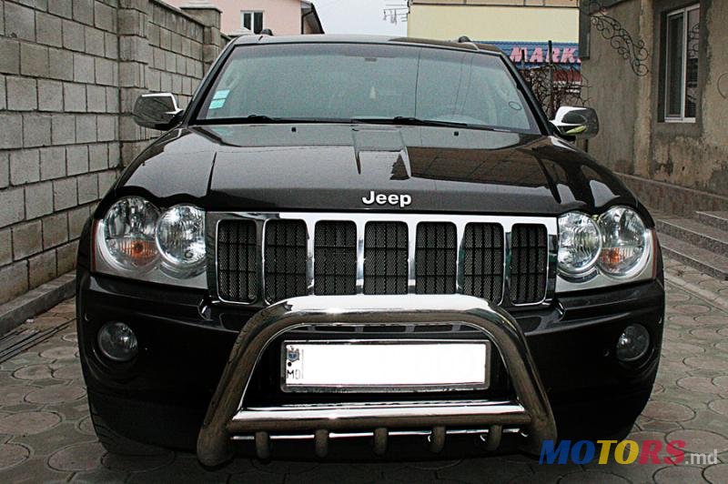 2007' Jeep Grand Cherokee photo #2