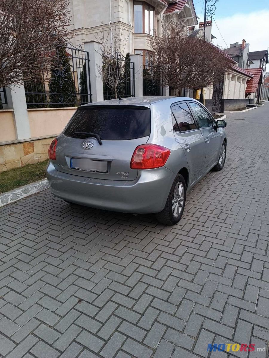 2008' Toyota Auris photo #5