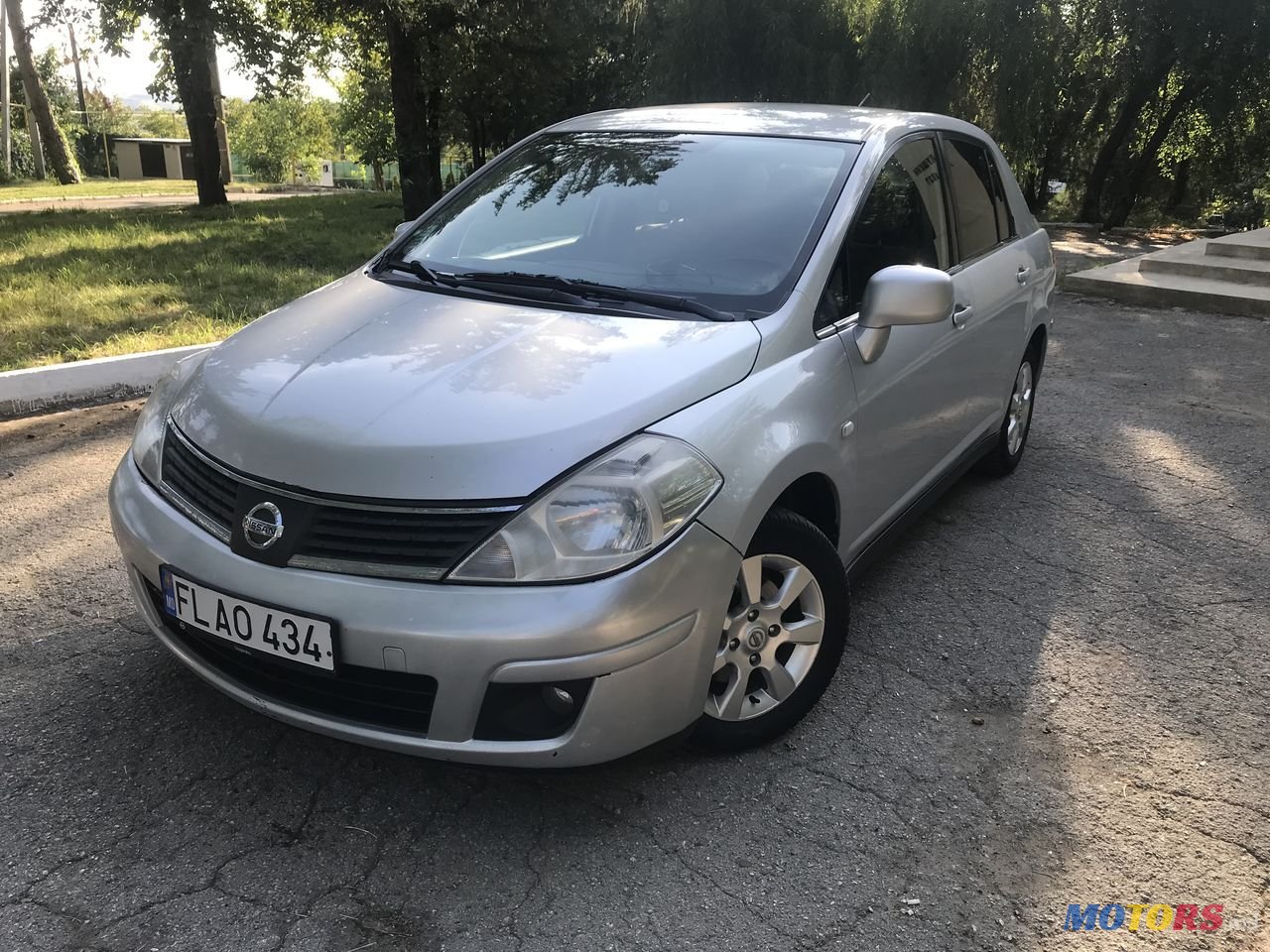 2008' Nissan Tiida photo #1