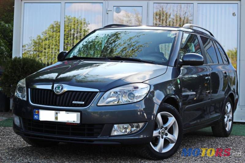 2011' Skoda Fabia photo #2