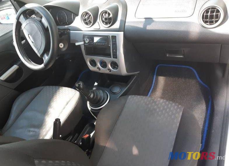 2005' Ford Fiesta photo #1