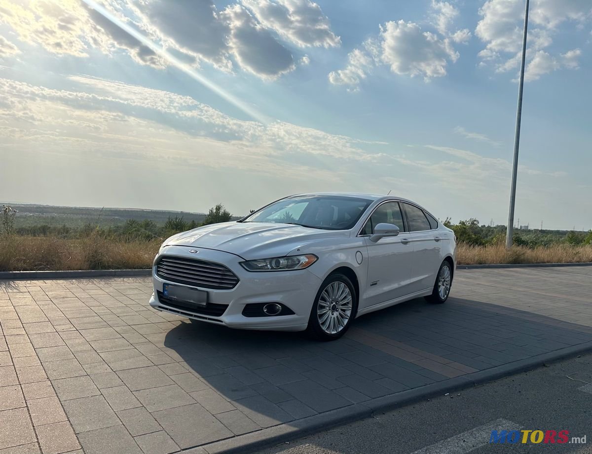 2013' Ford Fusion photo #4
