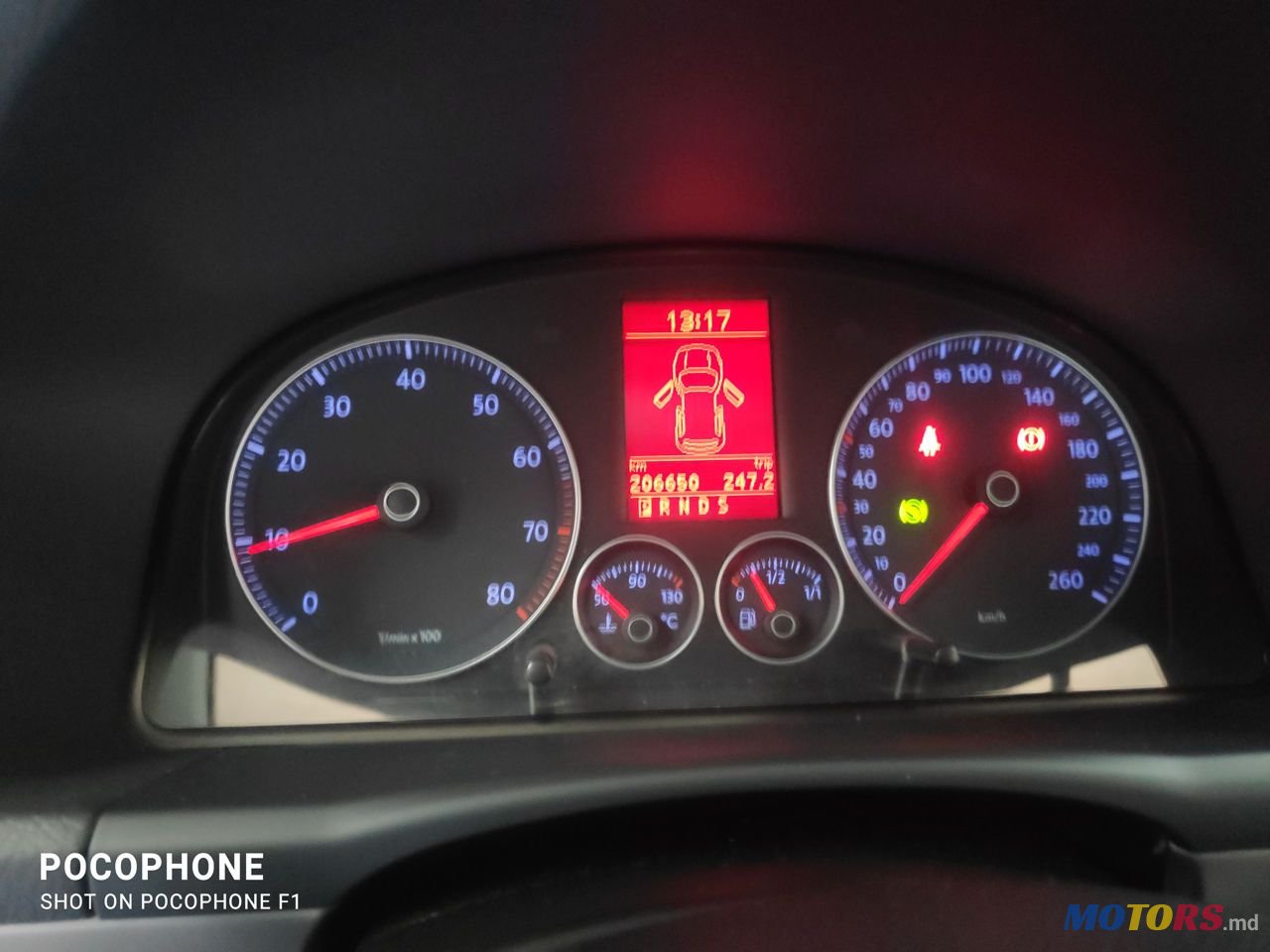 2007' Volkswagen Touran photo #4