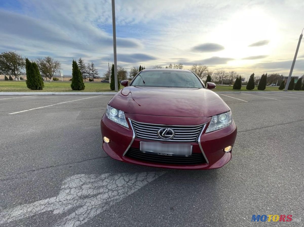 2013' Lexus Es Series photo #3