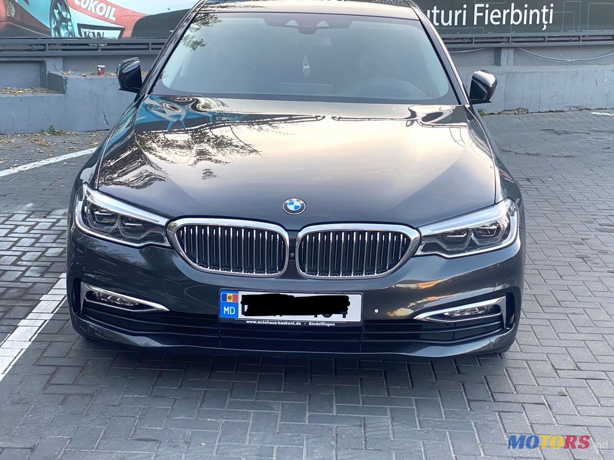 2017' BMW 5 Series photo #1