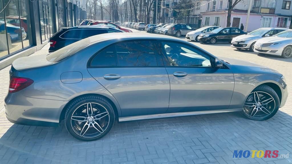 2017' Mercedes-Benz E Класс photo #2
