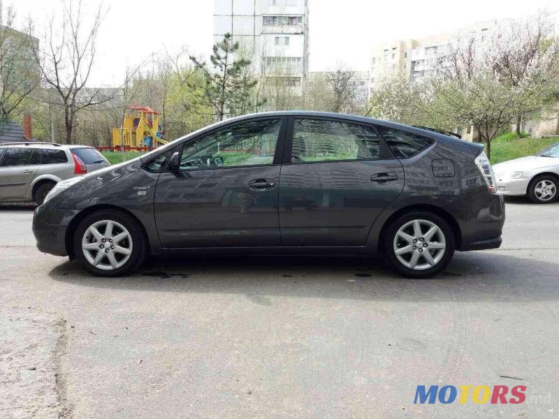 2008' Toyota Prius photo #2