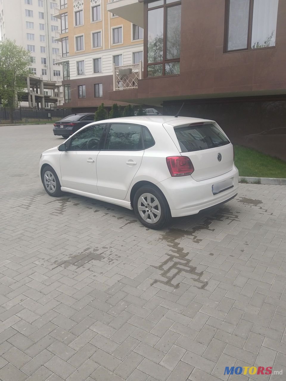 2013' Volkswagen Polo photo #2