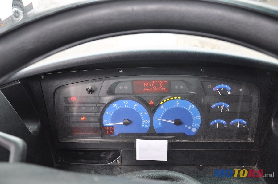 2006' Renault MAGNUM DXI 440.25 PR 6X2 photo #6