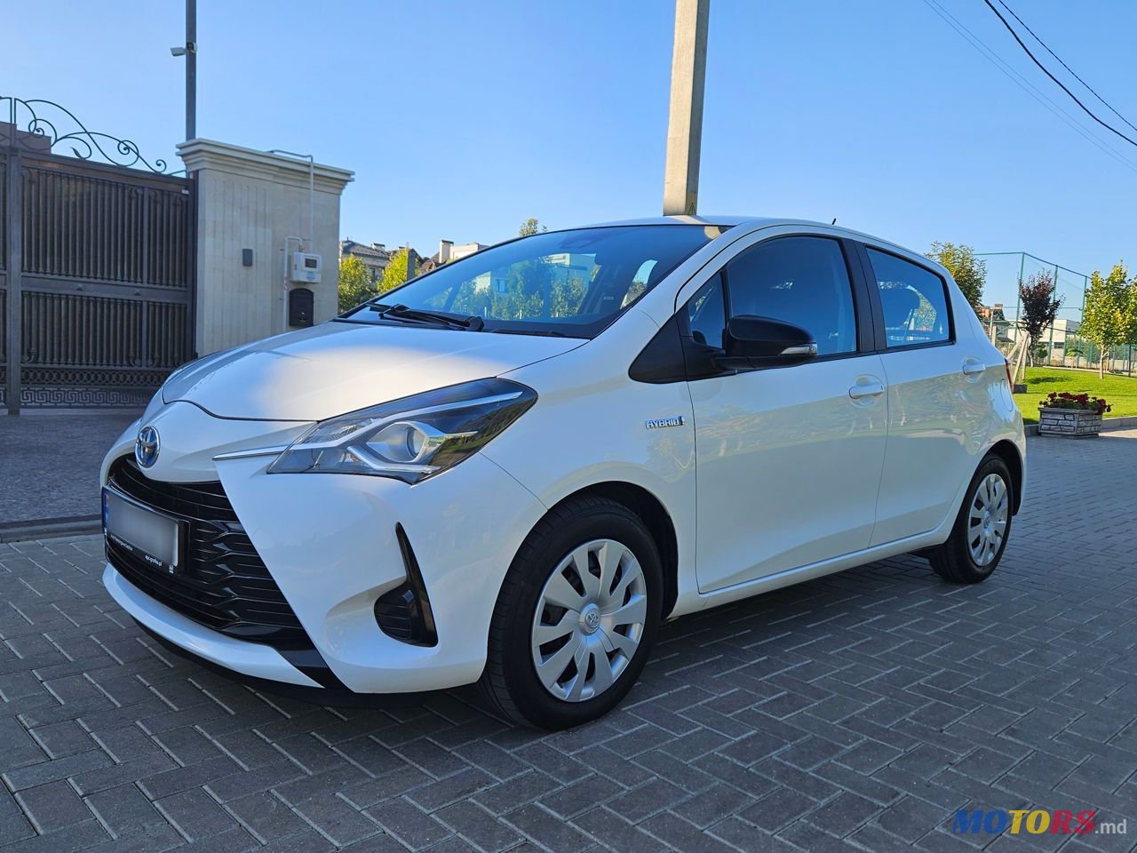 2020' Toyota Yaris photo #2