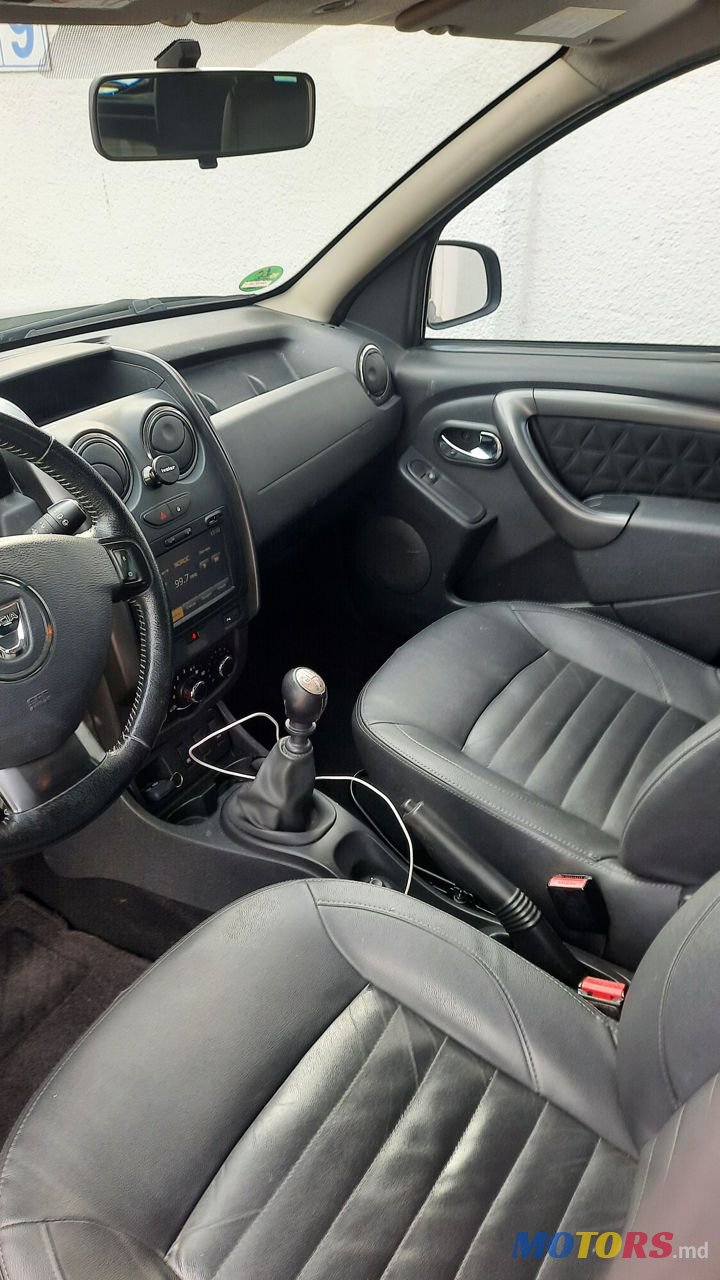 2015' Dacia Duster photo #4