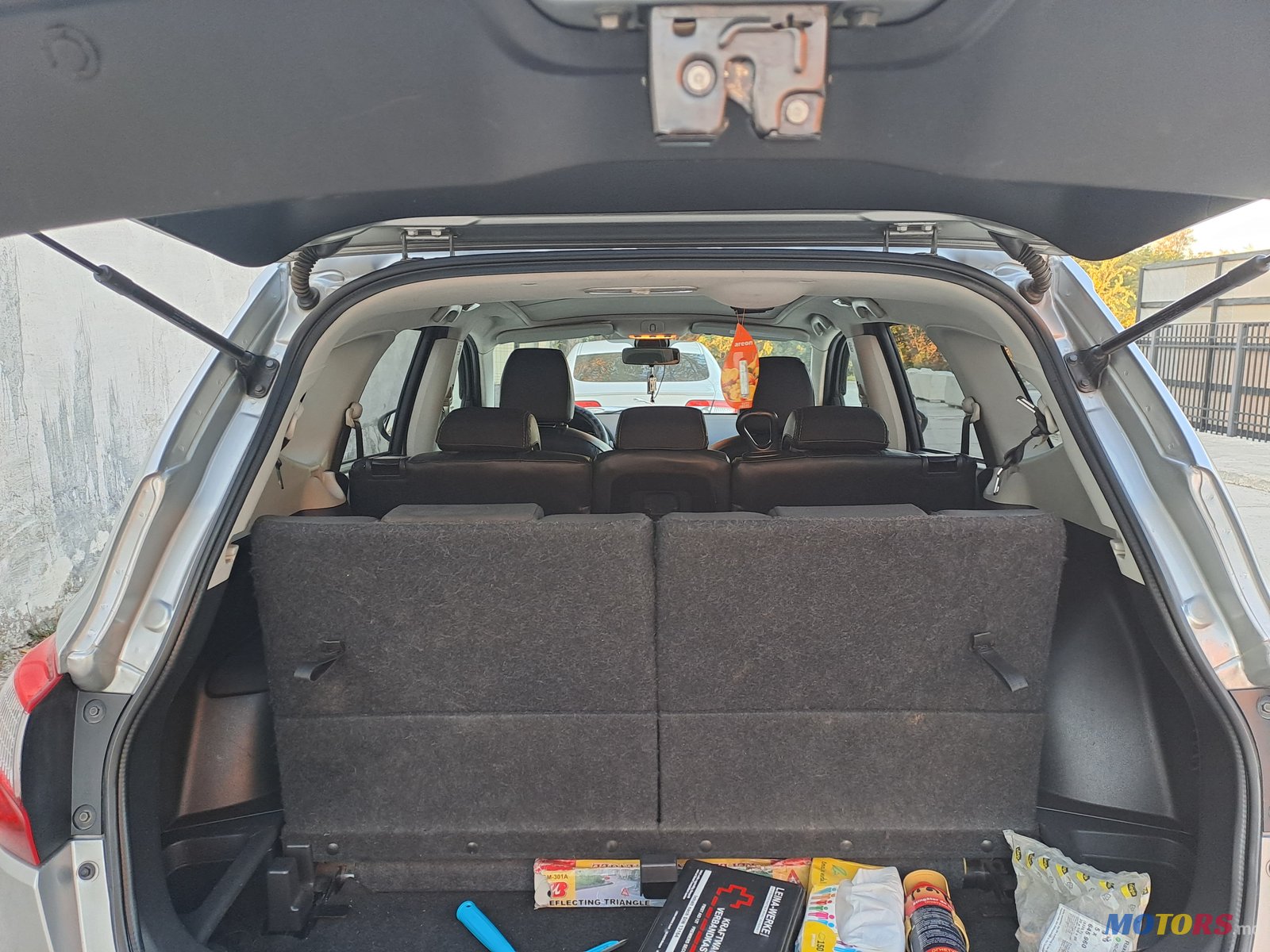 2011' Nissan Qashqai+2 photo #4