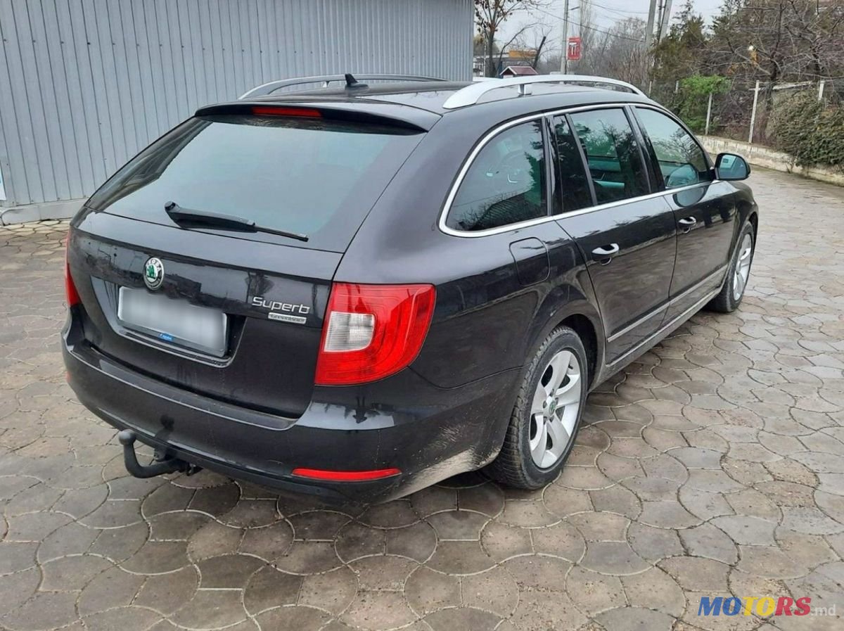 2012' Skoda Superb photo #3