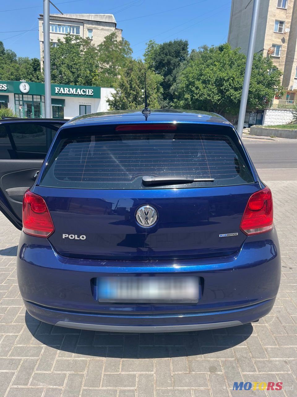 2014' Volkswagen Polo photo #3