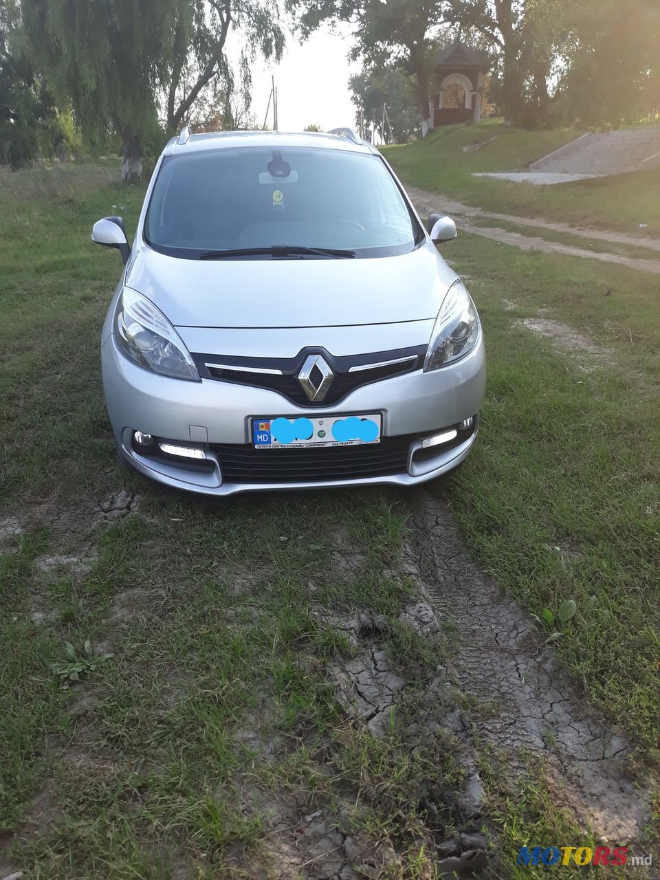 2014' Renault Grand Scenic photo #1