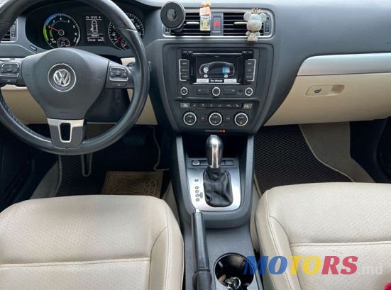 2013' Volkswagen Jetta photo #6