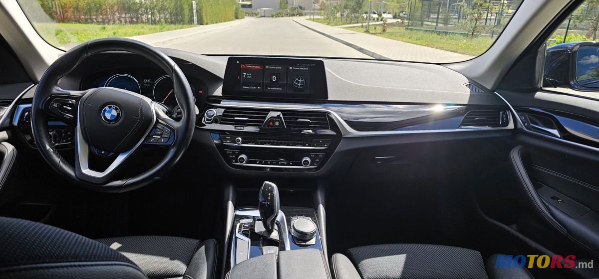 2018' BMW 5 Series photo #5