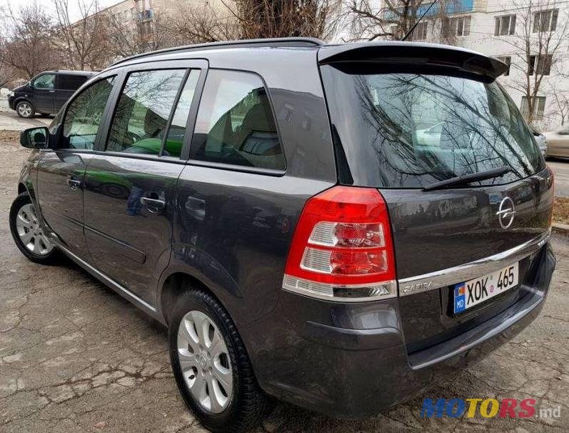 2009' Opel Zafira photo #2