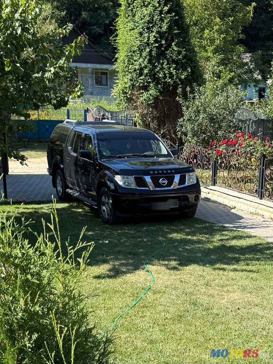2005' Nissan Navara photo #1