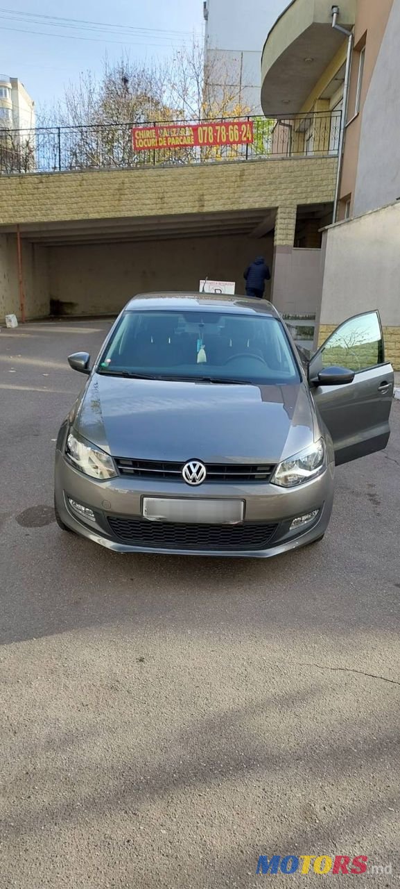 2011' Volkswagen Polo photo #6